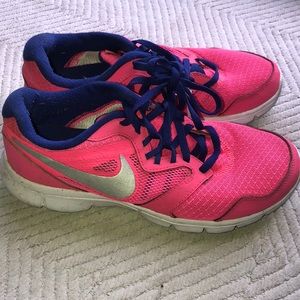 Girls Nike Tennus Shoes Sneakers Youth 5